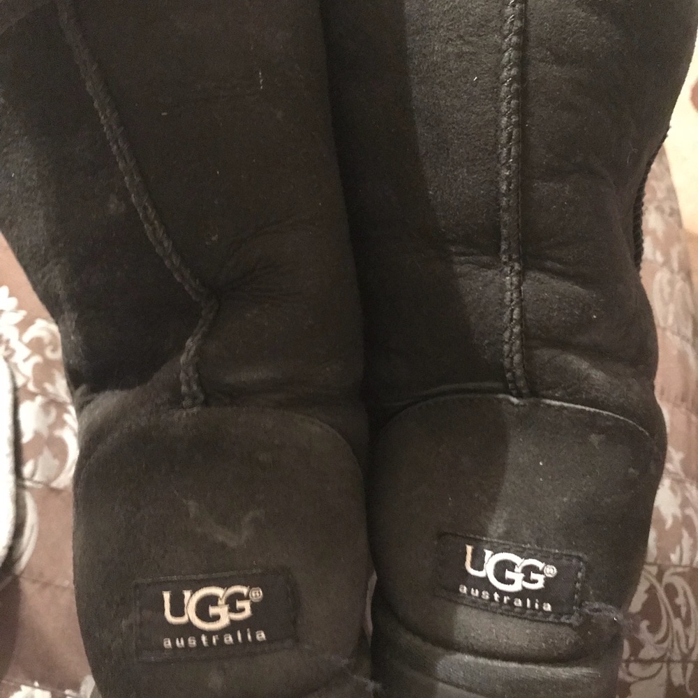 UGG BOOTS